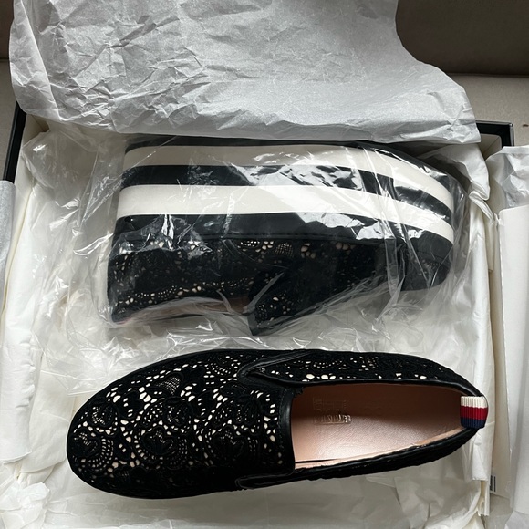 Gucci Black Lace Platform Sneaker - Picture 6 of 8